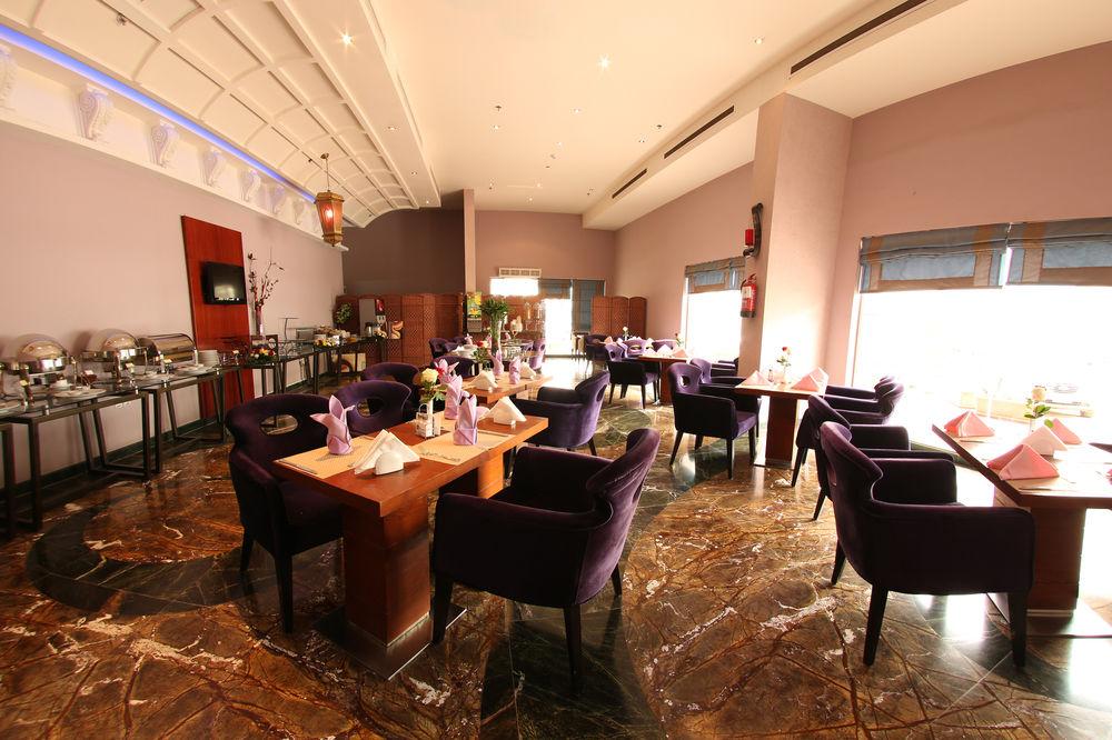 Coral Olaya Hotel Riyadh Bagian luar foto